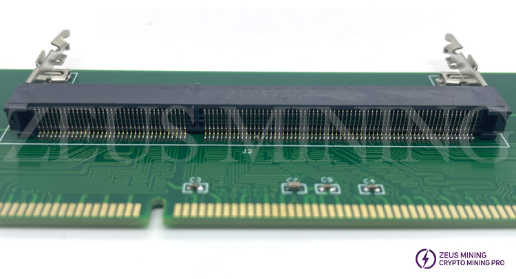 محول بطاقة ذاكرة DDR3