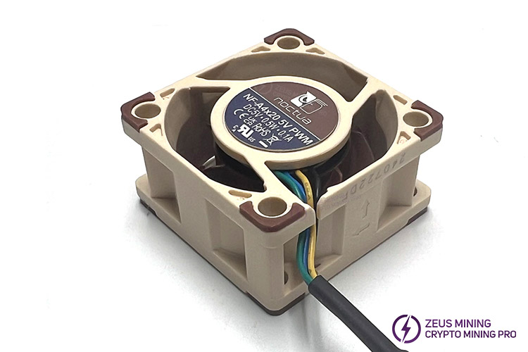مروحة Noctua NF-A4x20 PWM رباعية الدبابيس لجهاز التعدين 601 SOLO