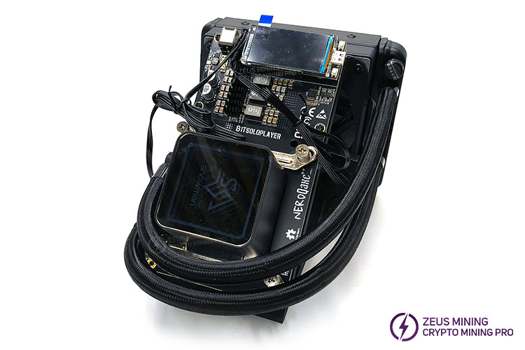 جهاز تعدين البيتكوين NerdQaxe++ Hydro 4.8T جهاز تعدين البيتكوين NerdQaxe++ Hydro 4.8T