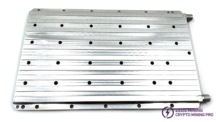 نظام تبريد مائي لجهاز Antminer S21+ Hydro نظام تبريد مائي لجهاز Antminer S21+ Hydro