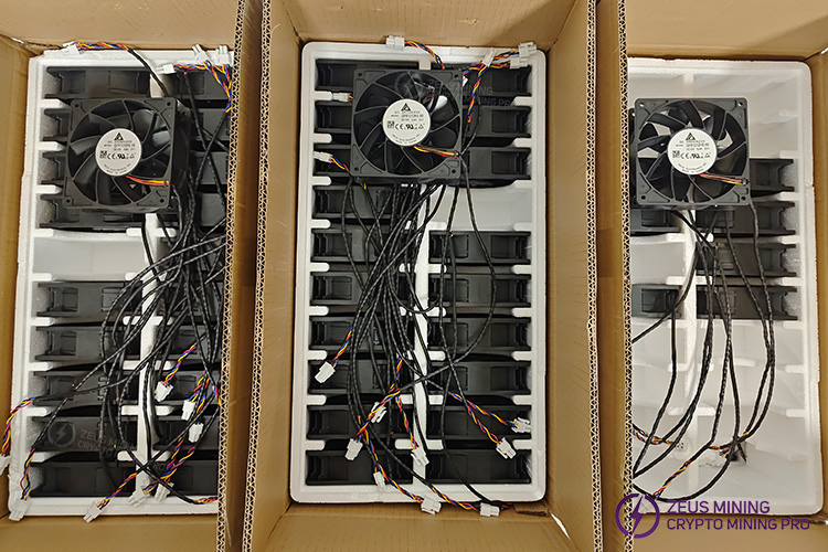 مروحة تبريد أصلية من دلتا، بدون فرش، طراز QFR1212HE-00، تعمل بجهد ١٢ فولت تيار مستمر، وتيار ٢٫٧٠ أمبير، وقطر ١٢ سم، وأربعة أطراف، مخصصة لجهاز Antminer S21