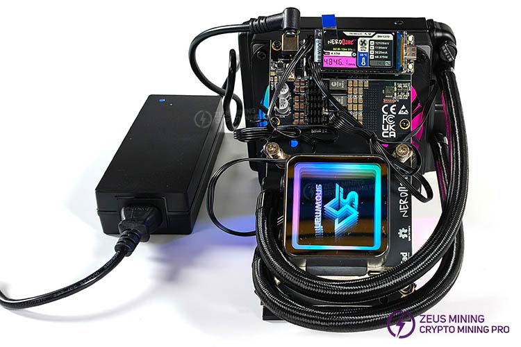 جهاز تعدين بيتكوين NerdQaxe++ ASIC بتقنية التبريد المائي، بقوة 4.8 تيراهاش