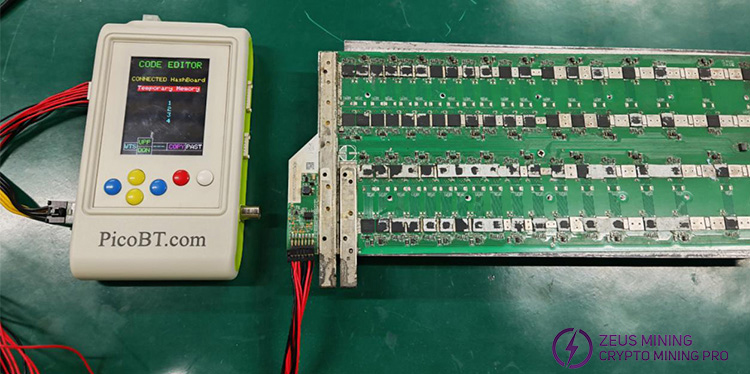 محرر EEPROM لتوصيل كابل لوحة التجزئة في Whatsminer